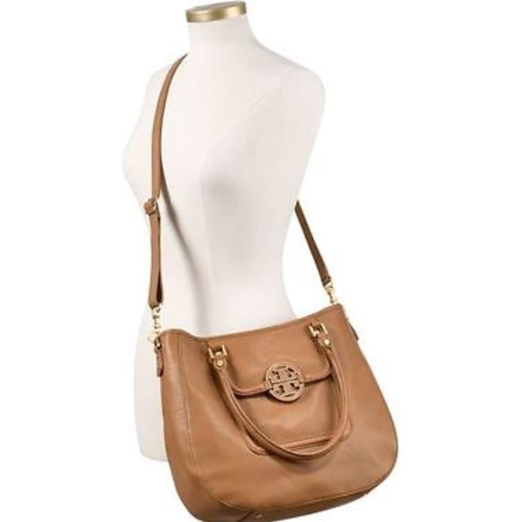 Tory Burch Amanda Hobo (Nude) - Picture 6 of 7